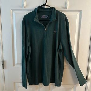 Men’s vineyard vines sweater
